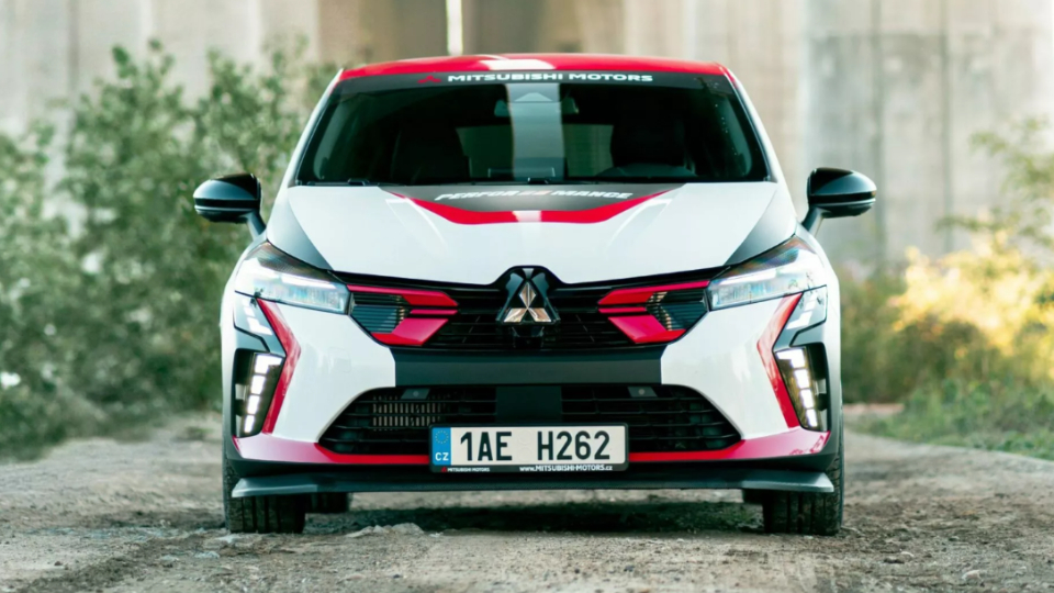 میتسوبیشی کلت پرفورمنس